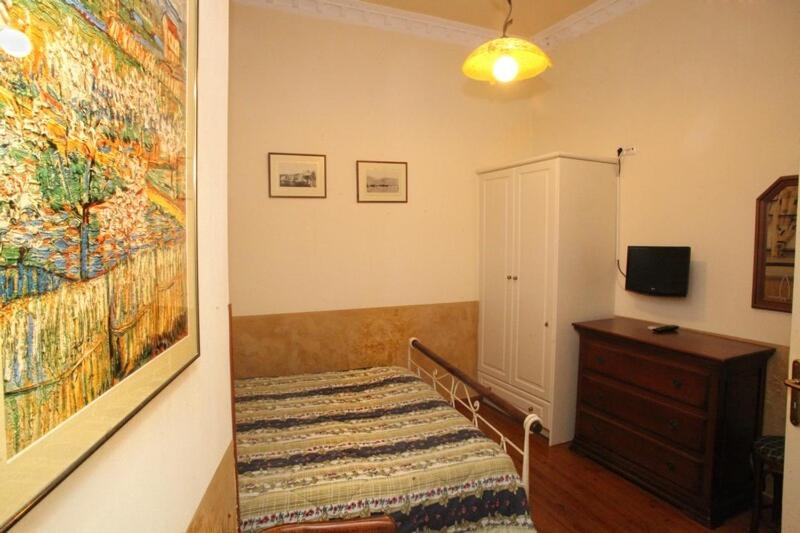Triple Room image 4