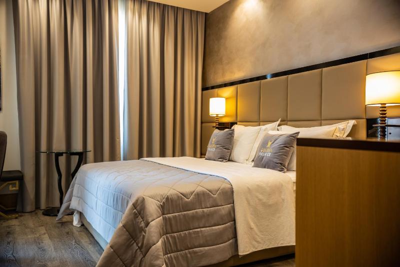 Hotel Golden Palace - image 11