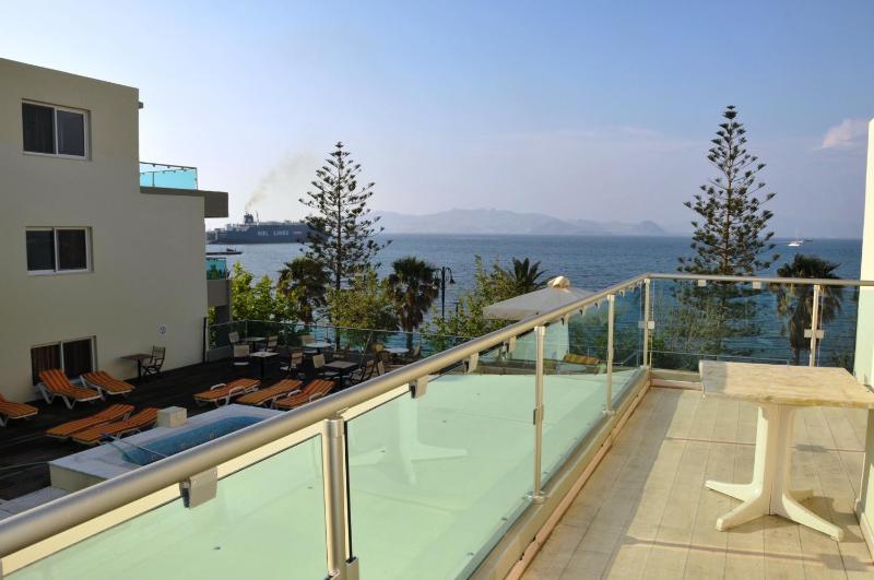 Bristol Sea View Apartments - image 25