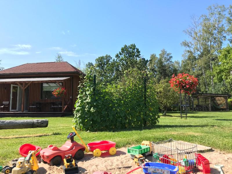 Cottage with Garden View image 4