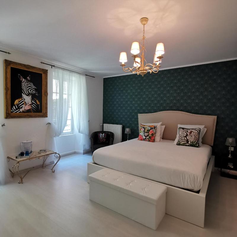 Double or Twin Room with City View image 1