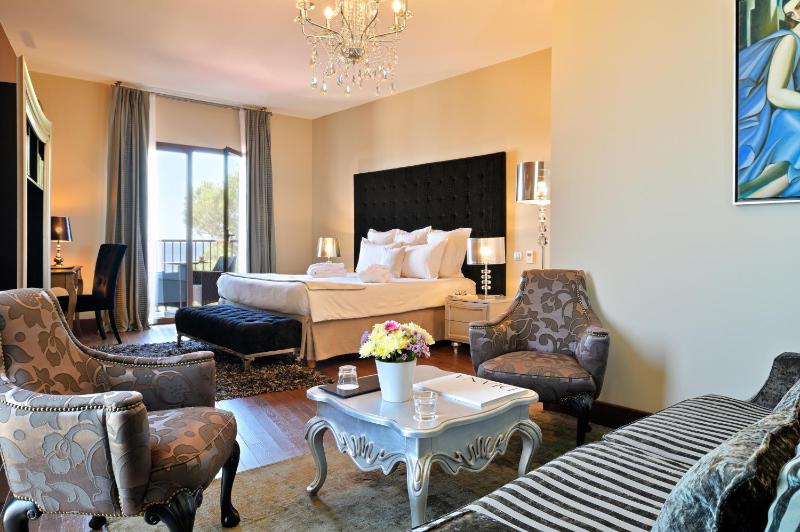 Junior Suite Master with Sea View and Balcony or Terrace image 1