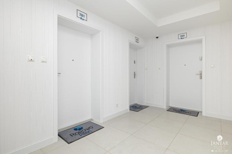 Studio Apartment image 3