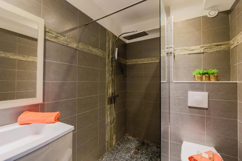 SUEDE AP4207 by Riviera Holiday Homes - image 4