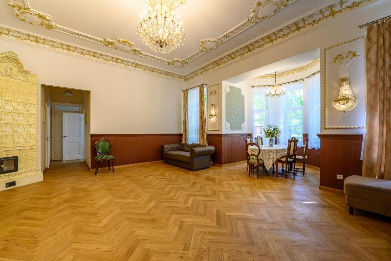 Komodora nams - image 27