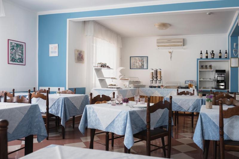 Hotel Cheri - image 39
