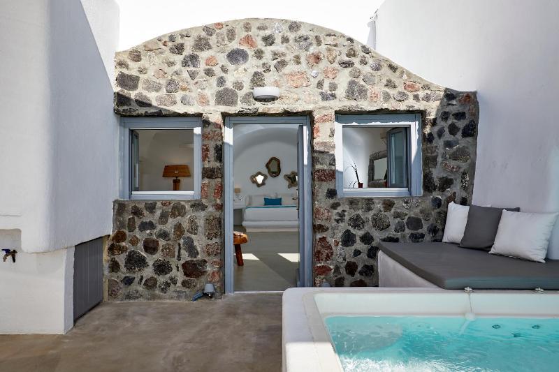Villa with Private Pool image 4