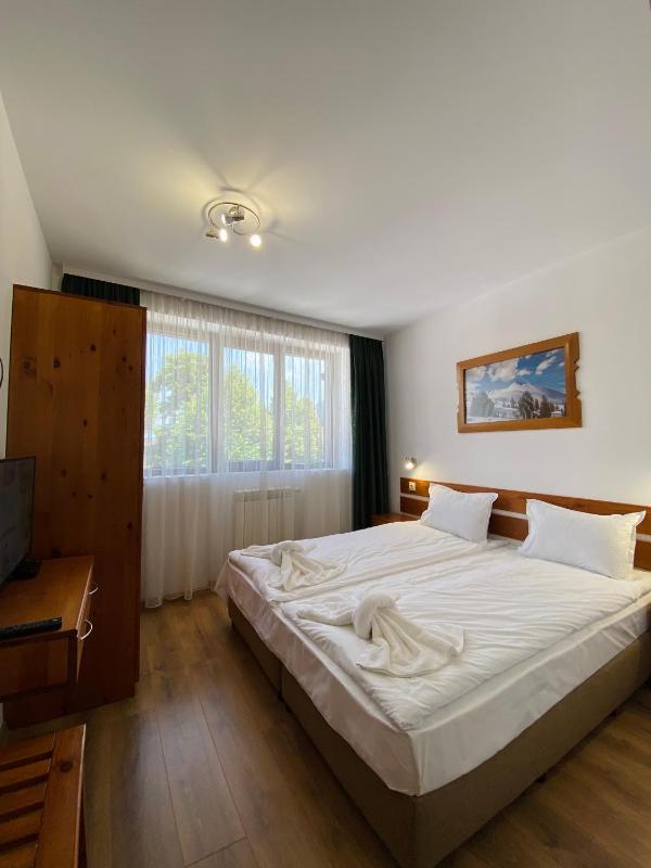 Edelweiss Central Hotel - image 25