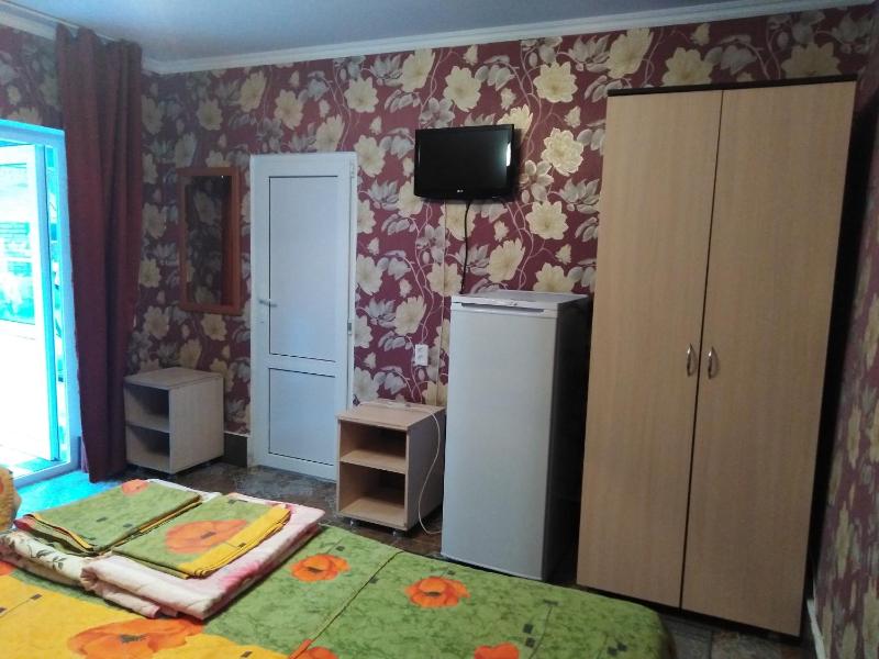 Triple Room with Shower image 3