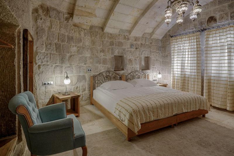 Standard Double or Twin Cave Room image 4