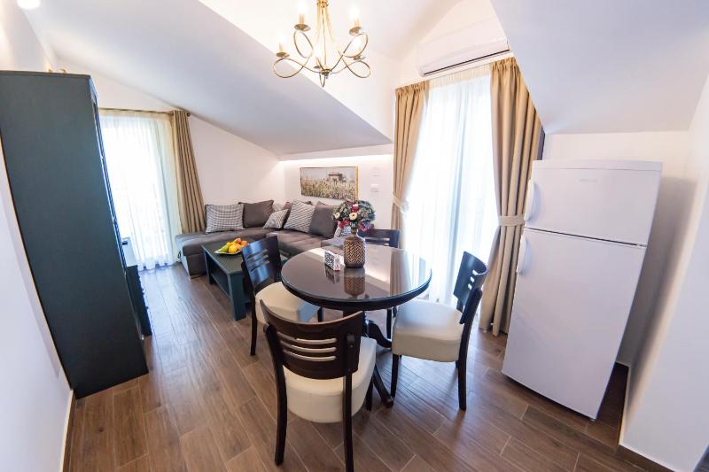 Summer home Morinj - image 16