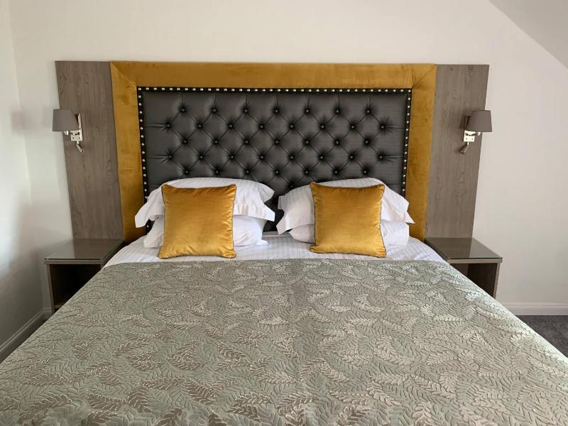 Deluxe Double or Twin Room with Garden View image 1