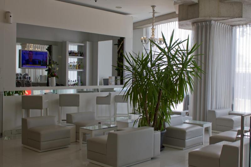 Kyriad Prestige Perpignan Centre Gare - image 26