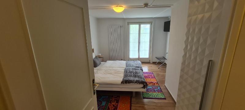Triple Room with Lake View image 4