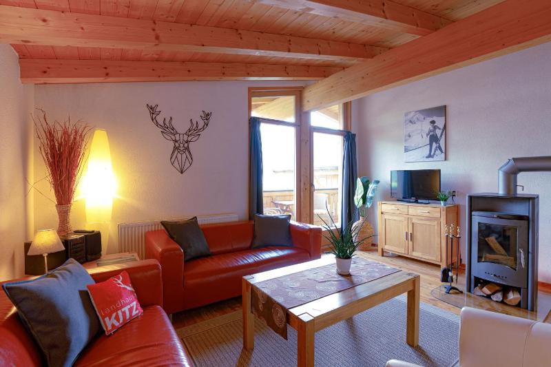 Two-Bedroom Apartment with Balcony (6 Adults) image 1
