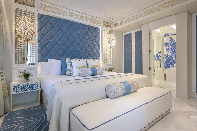 Royal Suite image 1