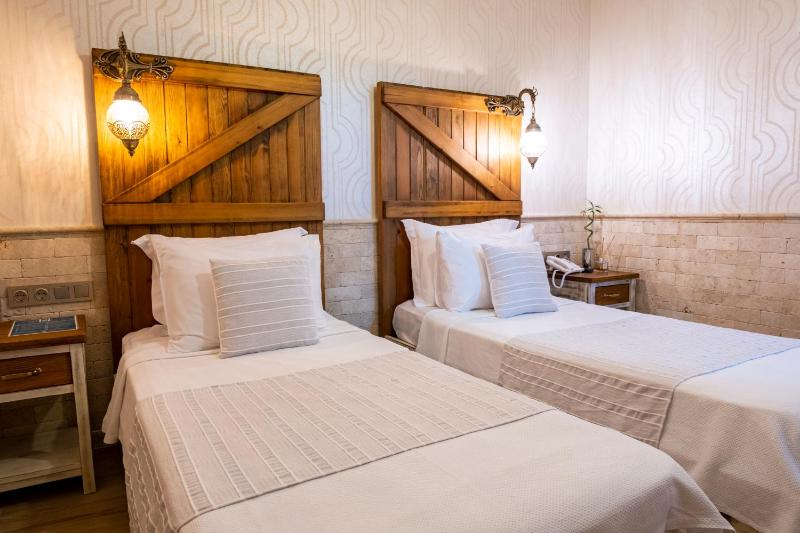 Standard Double Room image 1