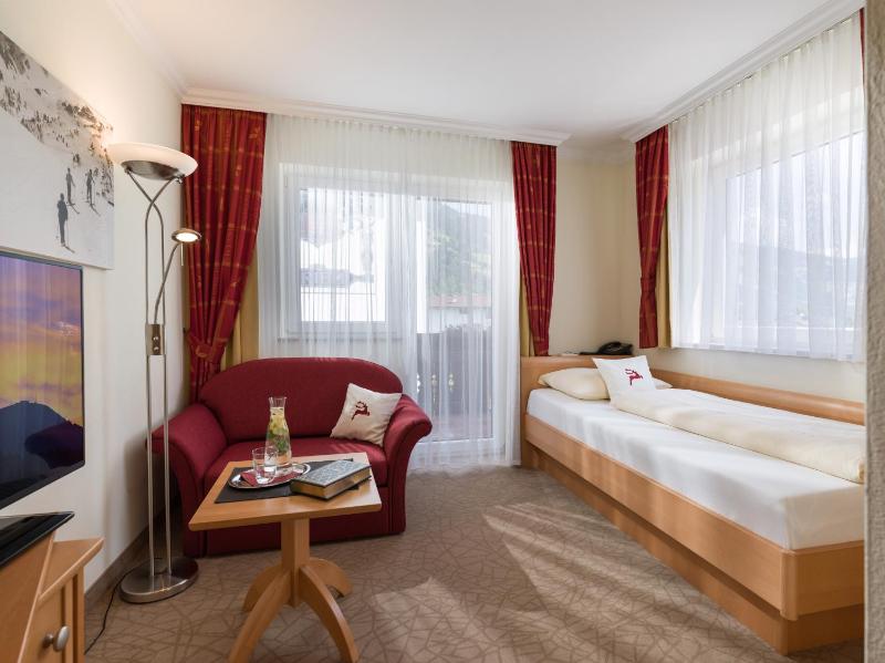 Single Room image 4