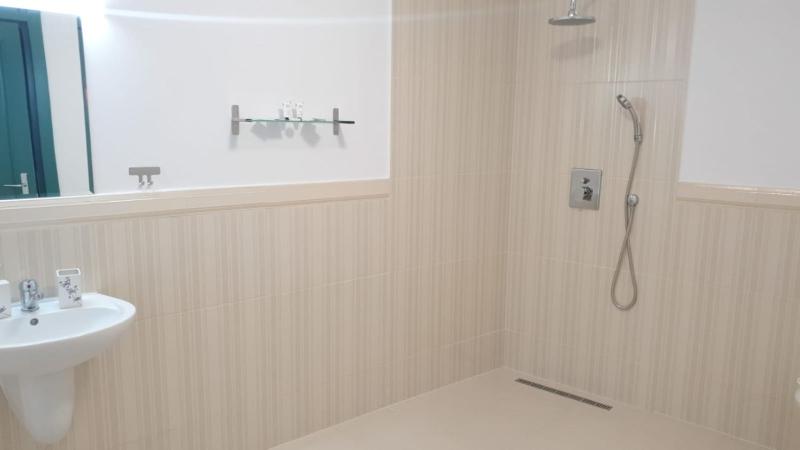 Deluxe Triple Room image 4