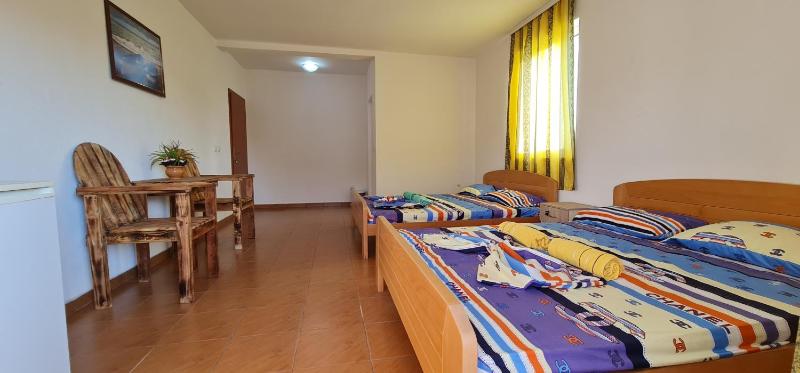 One-Bedroom Apartment image 1