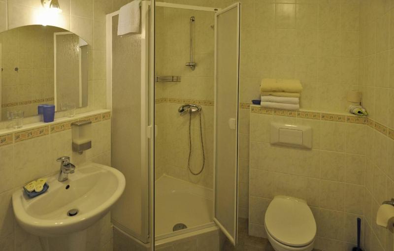 Superior Double or Twin Room with Terrace image 2