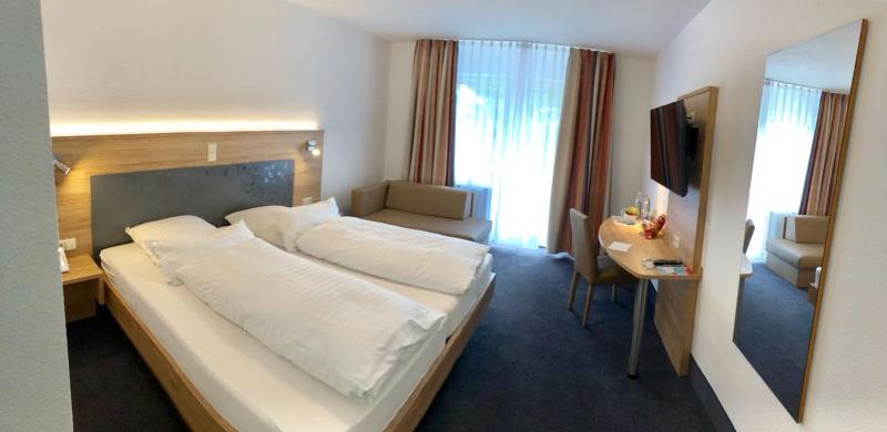 Superior Double Room image 1