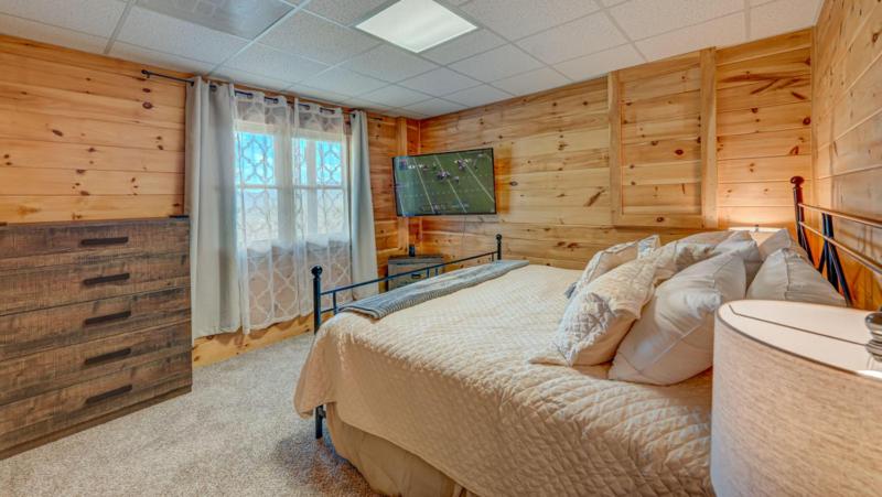 Dream Come True - Mountain View | Hot Tub | Air Hockey | Screened Porch | Fire Pit - image 16