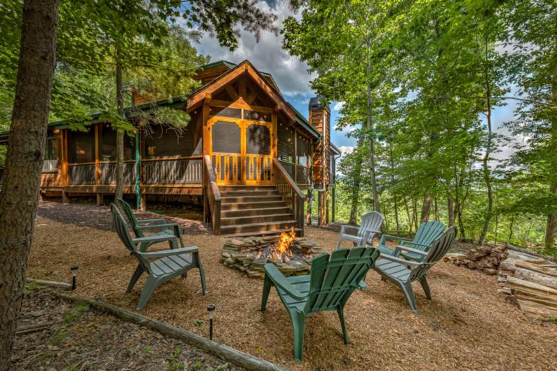 Dream Come True - Mountain View | Hot Tub | Air Hockey | Screened Porch | Fire Pit - image 2