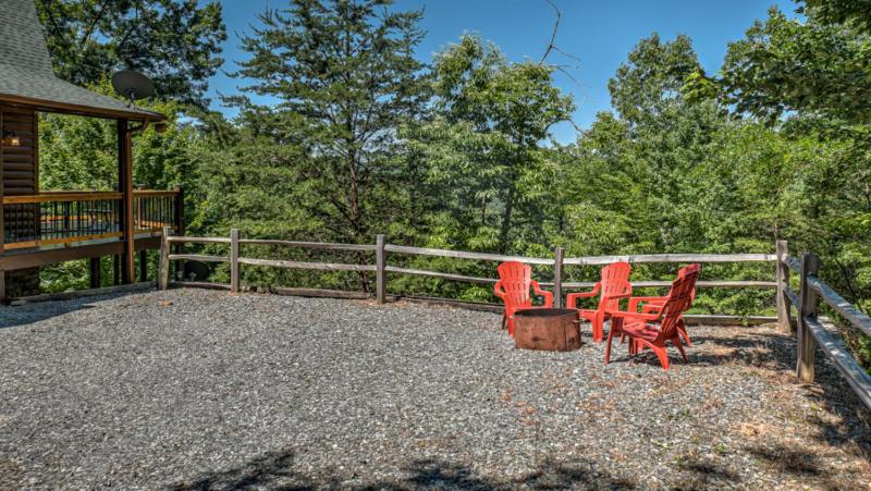 Sunshine Daydream - Mountain View | Hot tub | Pool table | Foosball | Fire Pit - image 32