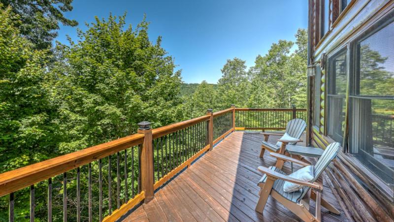 Sunshine Daydream - Mountain View | Hot tub | Pool table | Foosball | Fire Pit - image 17
