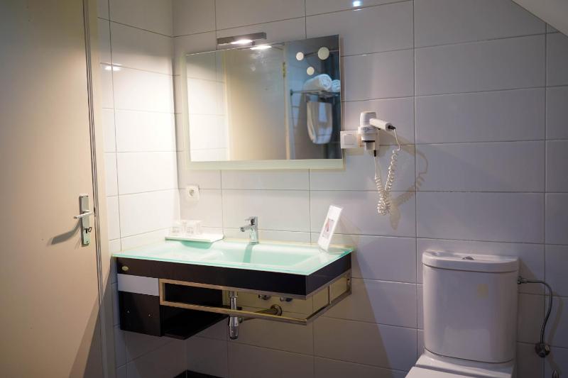 Deluxe Double Room image 4