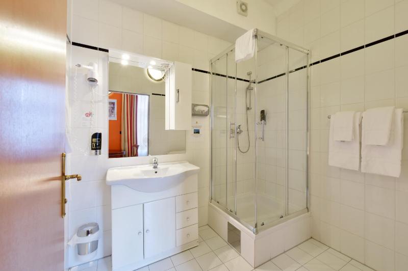 Triple Room image 4
