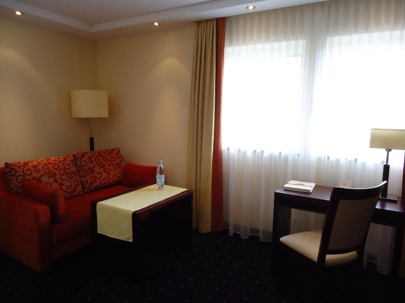 Single Room image 3