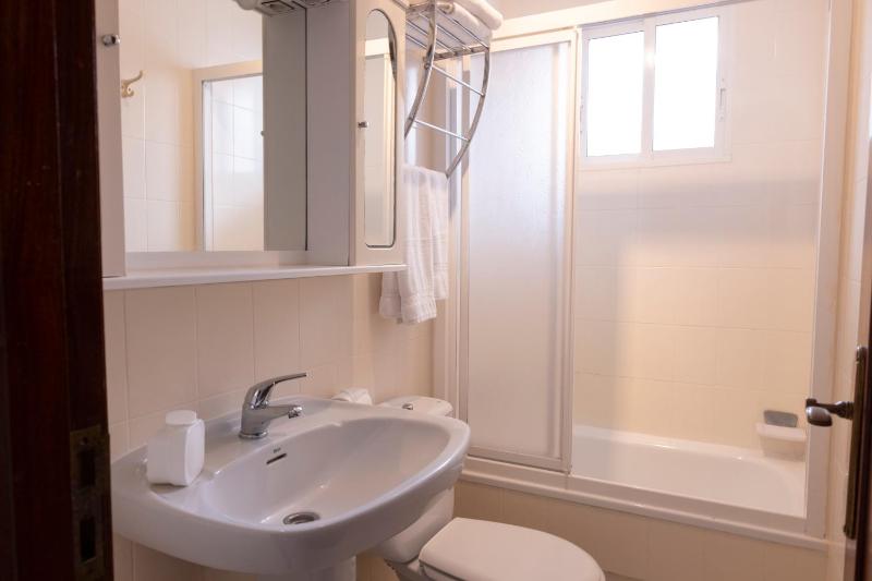 Apartamentos Miramar Playa - image 13