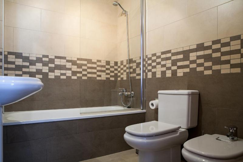 One-Bedroom Suite image 3