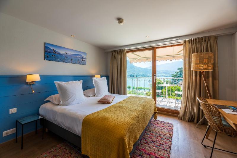Privilege Double or Twin Room with Lake View with free spa access image 1