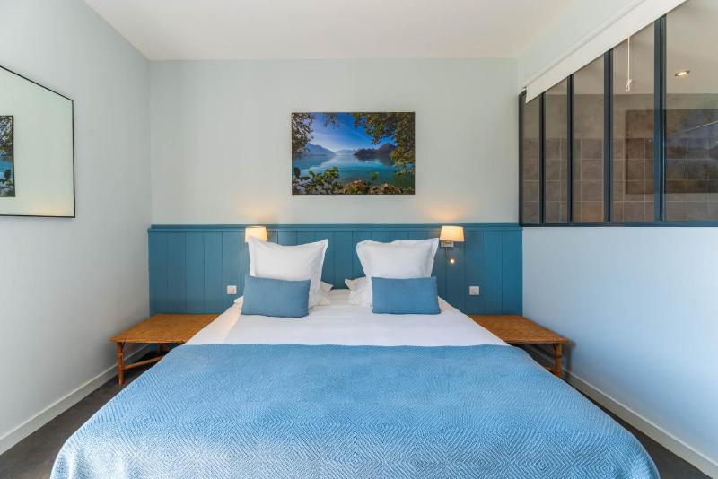 Privilege Double or Twin Room with Lake View with free spa access image 3