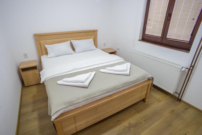 One-Bedroom Apartment image 3