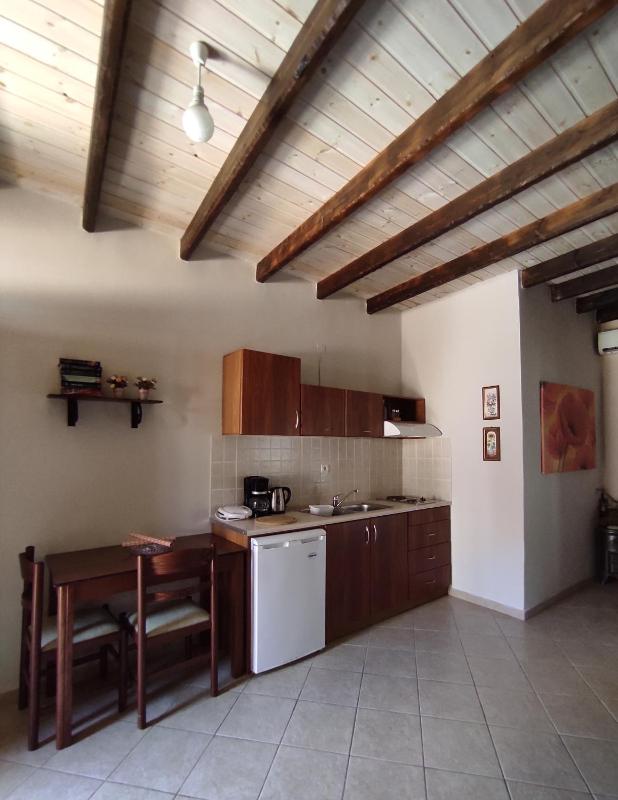 Double or Twin Room with Garden View image 3