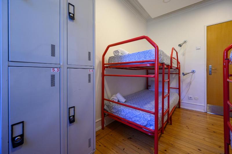 Quadruple Room image 3