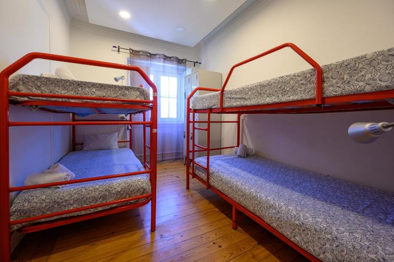 Quadruple Room image 4