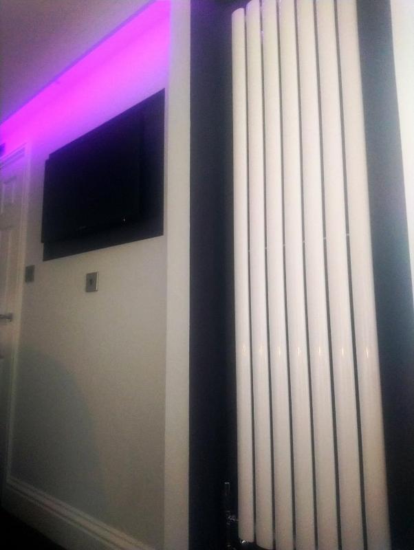 Superior King Room image 4