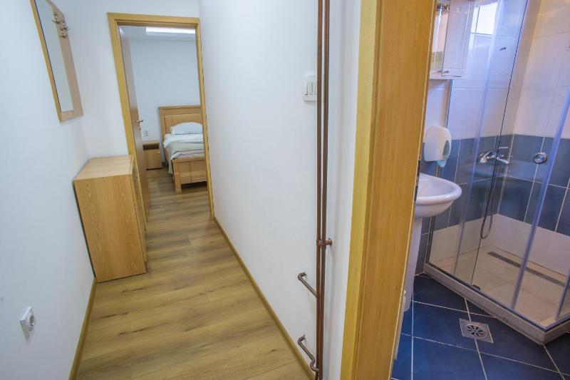 One-Bedroom Apartment image 2
