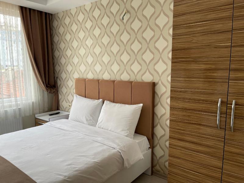 Double Room image 3