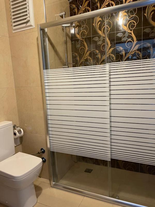 Single Room with Private Bathroom image 4