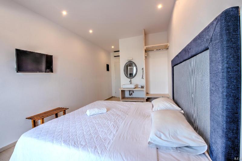 Superior Double or Twin Room with Private Mini Pool image 3