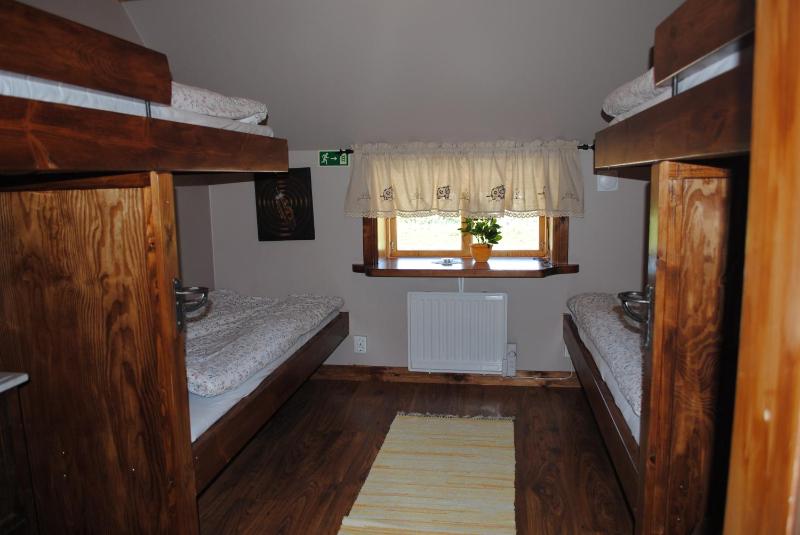 Quadruple Room with Shared Bathroom image 2