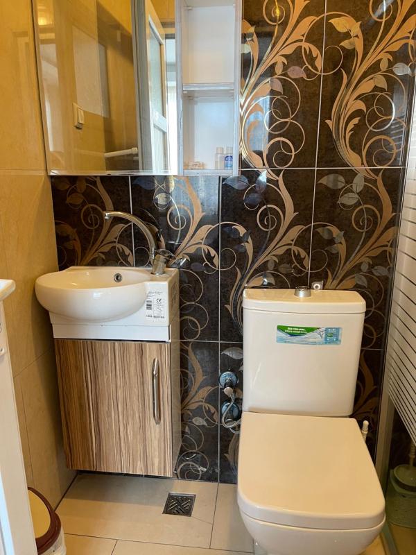 Single Room with Private Bathroom image 2