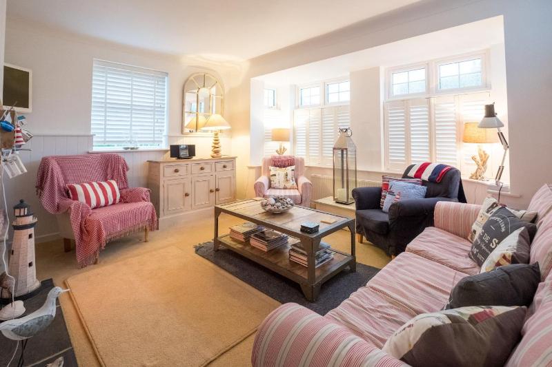 69 Saxmundham Road - image 6