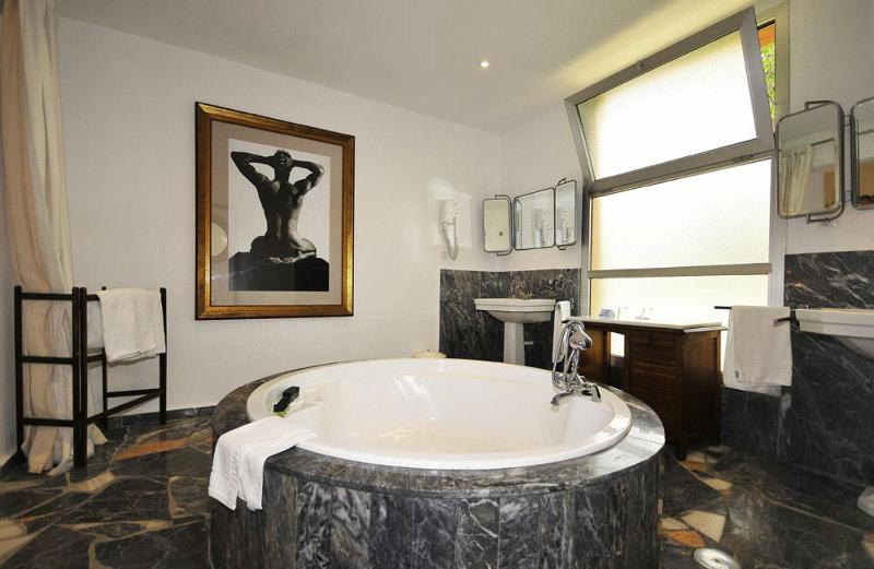 Junior Suite image 1